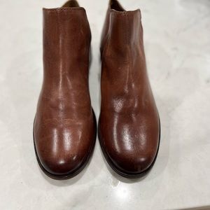 Frye Saddle leather booties. NWOT, Worn once indoors. Size 9.5M
